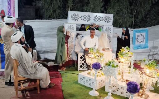 تلاش امام محله دهه هفتادی برای راهی کردن زوجهای جوان به خانهبخت تلاش امام محله دهه هفتادی برای راهی کردن زوجهای جوان به خانهبخت