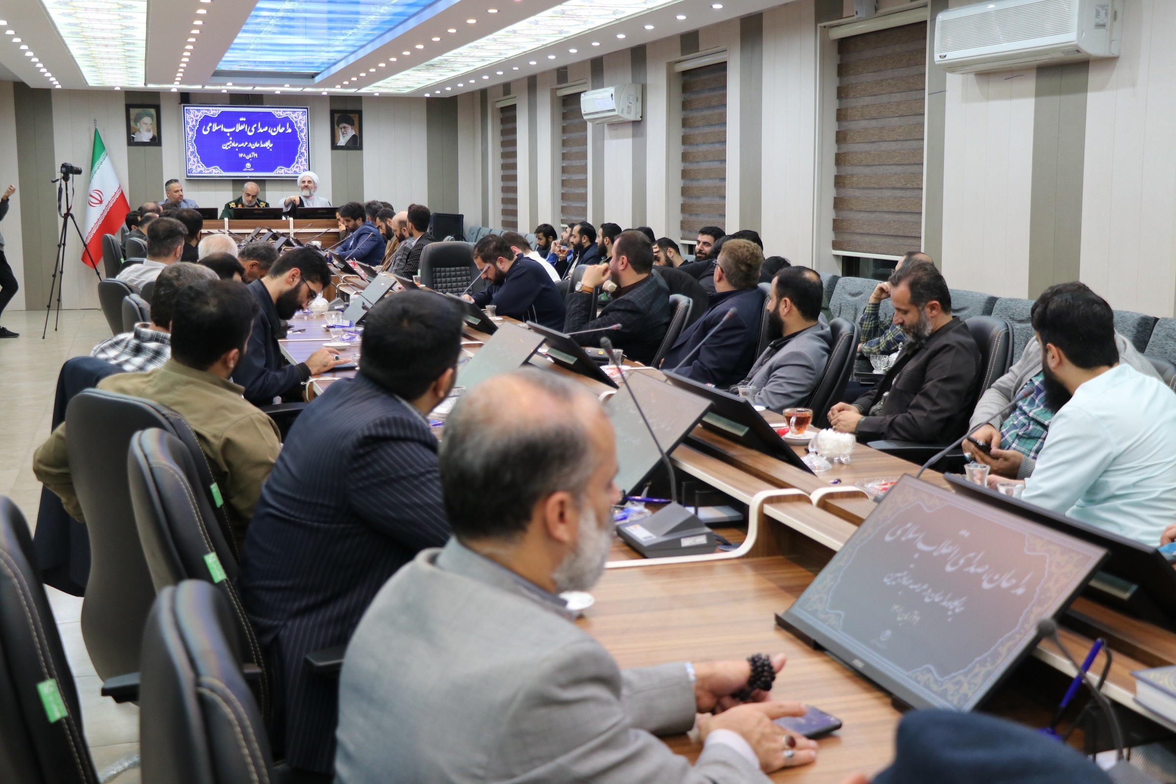 مداحان، صدای انقلاب اسلامی و جایگاه مداحان در عرصه جهاد تبیین مداحان، صدای انقلاب اسلامی و جایگاه مداحان در عرصه جهاد تبیین