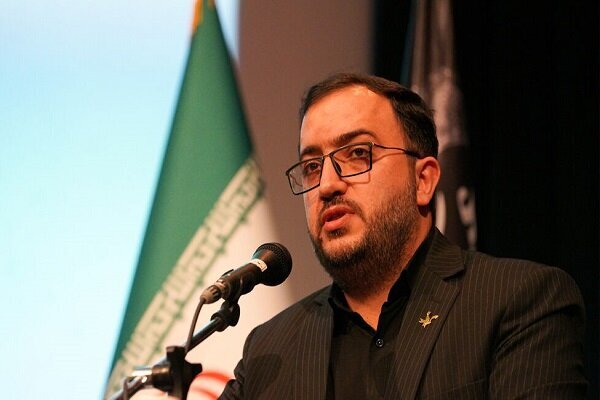 باید با ابزار هنر با دشمنان فرهنگی مبارزه کرد باید با ابزار هنر با دشمنان فرهنگی مبارزه کرد