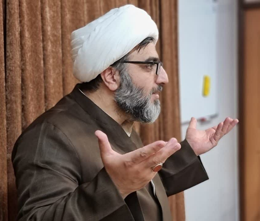 مسجد باید به مرکز دین و دنیای مردم تبدیل شود