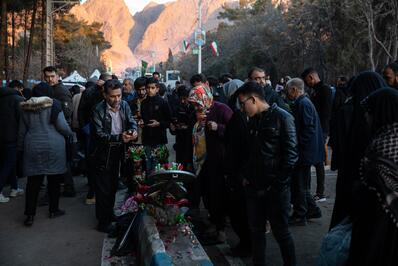 محل انفجار تروریستی کرمان گلباران شد