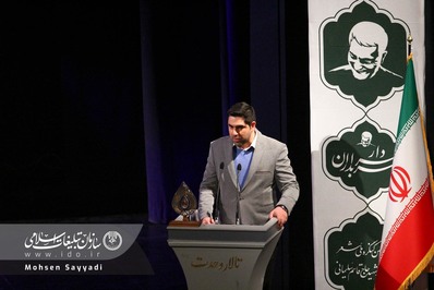 نخستین کنگره ملی شعر شهید حاج قاسم سلیمانی در تالار وحدت برگزار شد