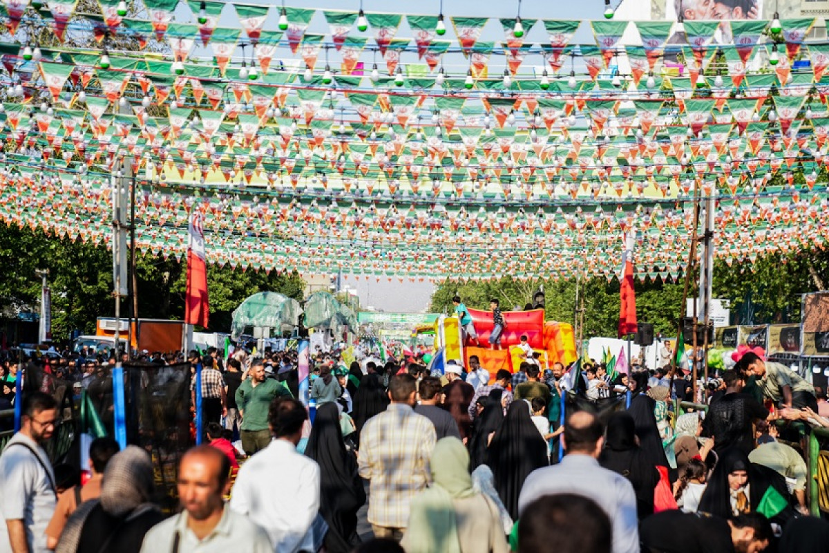 مهمانی کیلومتری غدیر در تهران برگزار شد/۲