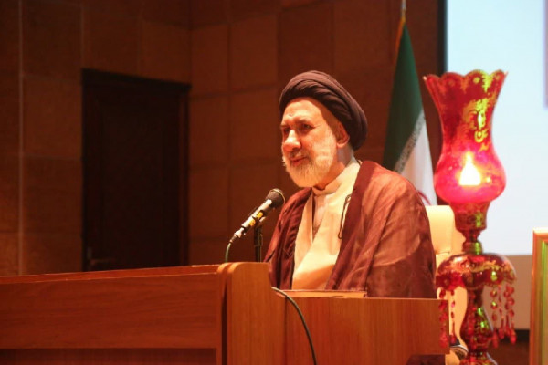 شعر نعمت مؤید من عندالله است