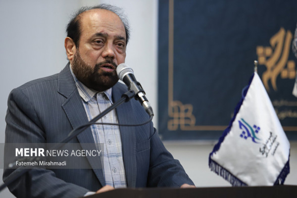 رونمایی از کتاب «میثاق قدسی، ضرورت یاری امام زمان (عج)»