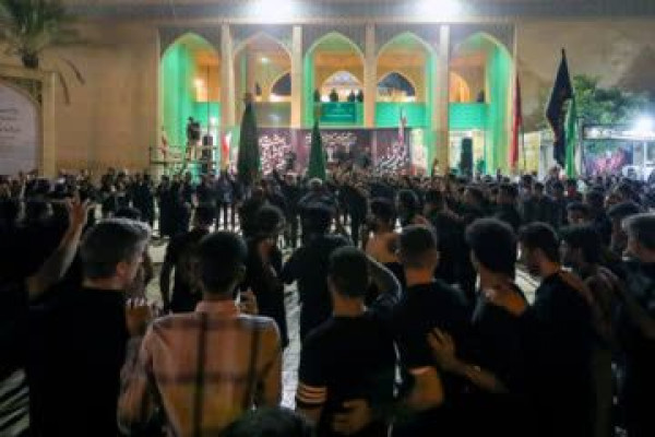 عزاداری پرشور عاشقان حسینی در جزیره کیش