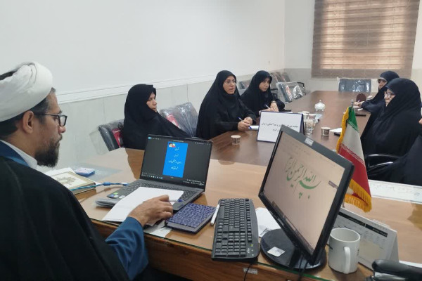 بانوان مجاهد، افسران میدان تبیین 