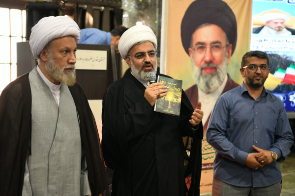 رونمایی از دو اثر راهبردی «جنگ رمضان» و «ربیّون امام» در همایش بزرگ موکب‌داران شیراز