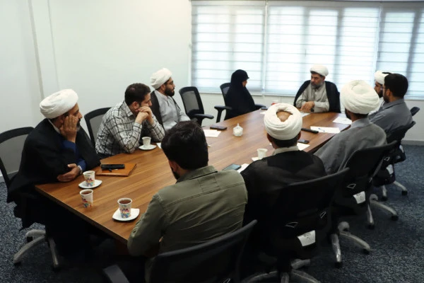 نشست هم‌افزایی و ارتقاء علمی و آموزشی مراکز معارف اسلام ناب آغاز به کار کرد