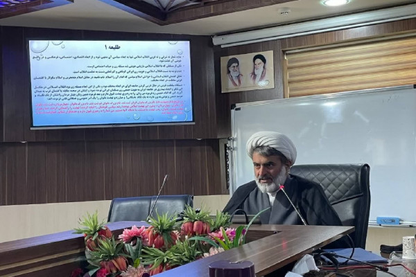 نهضت امام خمینی(ره) و بازیابی الگوی سوم زن