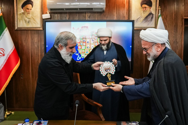 تقدیر از عوامل یادواره شهدای همکار سازمان تبلیغات اسلامی