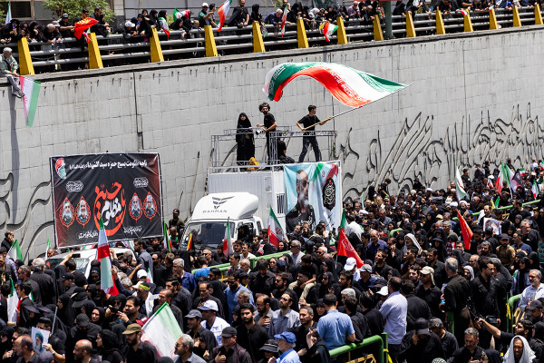 تشییع پیکر ۶۰ شهید اقتدار در تهران