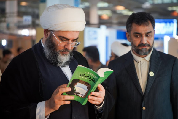 بازدید رئیس سازمان تبلیغات اسلامی از سی و ششمین نمایشگاه کتاب