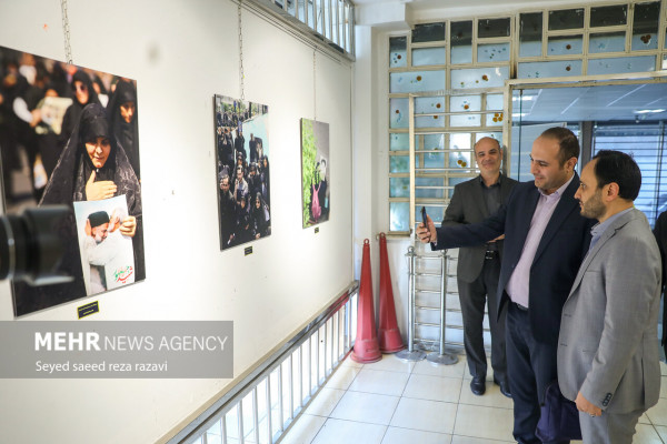 افتتاح نمایشگاه عکاسی تشییع خادمان حرم ایران