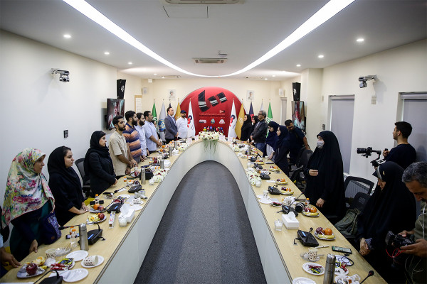 نشست خبری چهاردهمین جشنواره بین‌المللی فیلم ۱۰۰
