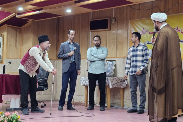 دورهمی معلمان علوم و معارف اسلامی صدرای شهرستان یزد با حضور استاندر یزد