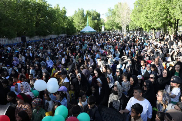 پاسداشت دهه کرامت در بام ایران؛ دل‌هایی که امام رضایی شد