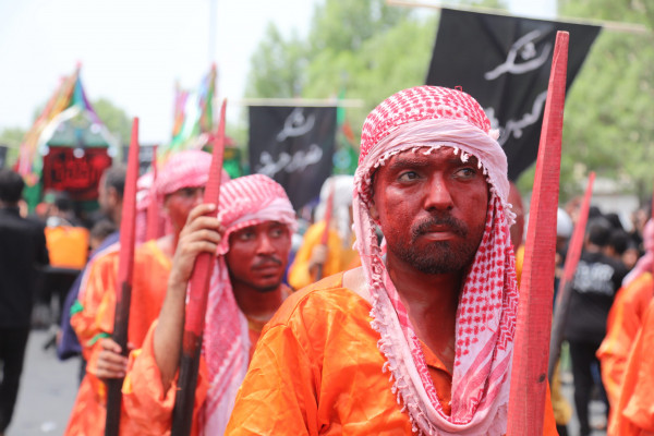 «شیر و کُتل» رسم ۴۰۰ ساله مینابی‌ها در روز عاشورا