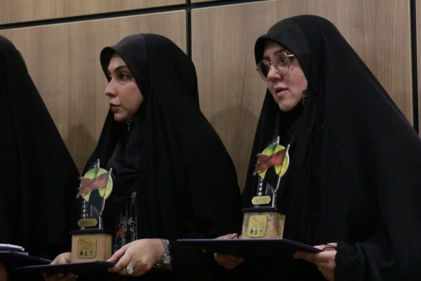 اختتامیه دومین سوگواره ملی شعر آئینی «در حریر حرم» برگزار شد