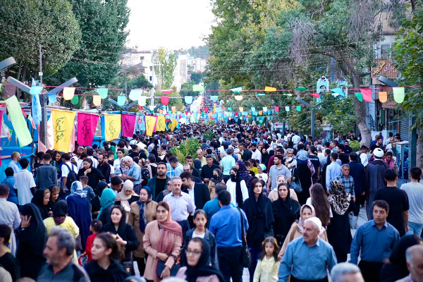 阿赫迈德教民在萨南达季的盛大聚会