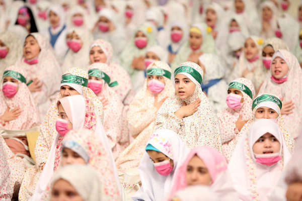 "احتفال الملائكة" بحضور المرشد الأعلى للثورة