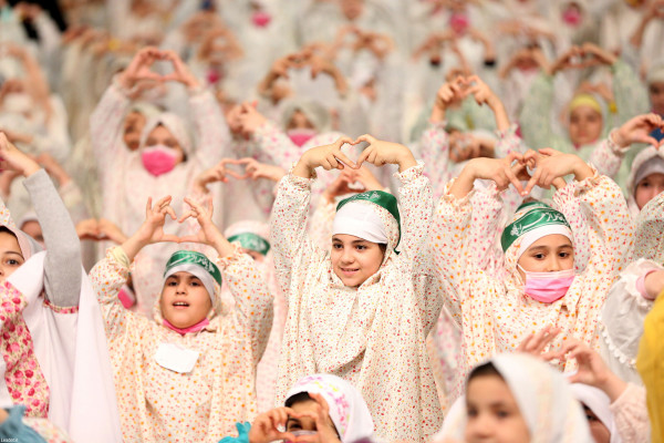 “天使庆典”，最高领袖出席