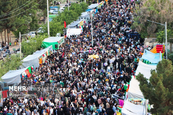 数公里长的古迪尔游行在各省举行