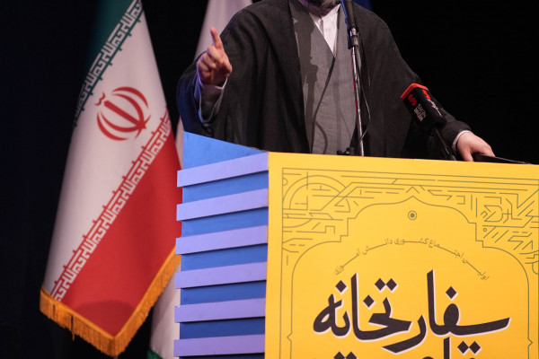 “抵抗大使馆”首次全国集会