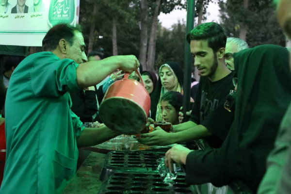 میهمانی ۱۰ هزار نفری «امت احمد» در شهرکرد