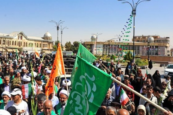 شادپیمایی بزرگ خانوادگی امت احمد(ص) در دیار الوند