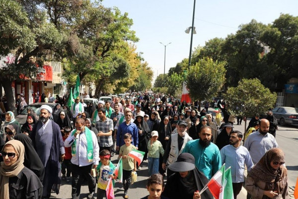 شادپیمایی بزرگ خانوادگی امت احمد(ص) در دیار الوند