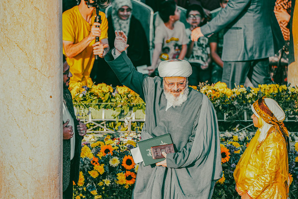 קיום חגיגת מחפל במתחם קברו של חאפז השיראזי