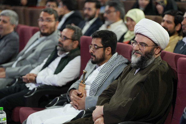 Карен Хомаюнфар выбран деятелем искусства года