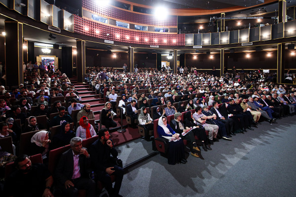 The ۱۴th International ۱۰۰ Film Festival Held