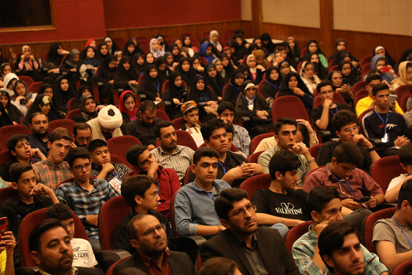 «هيستوري»؛ حملة للقراءة خاصة بالمراهقين