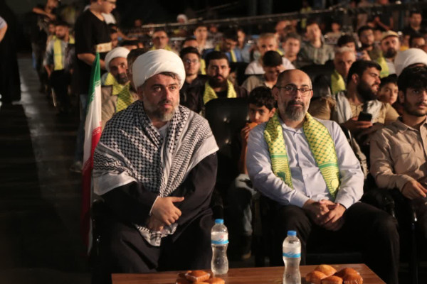 اجتماع نصر با حضور یاران صمود و خانواده شهدای لبنانی در ناو شهید رودکی