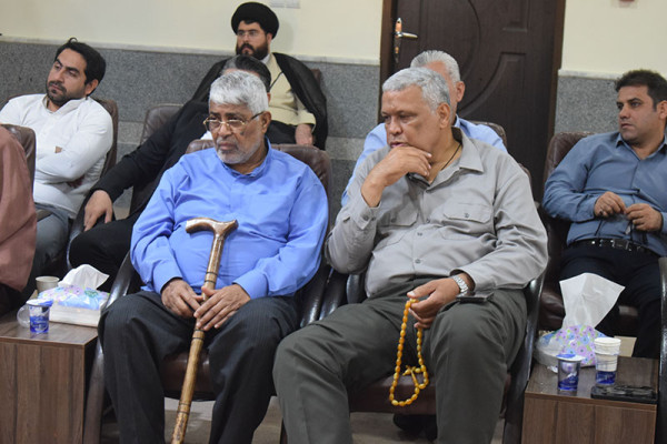 نشست جامعه‌ی ستایشگران بوشهر با نماینده ولی فقیه در استان و امام جمعه بوشهر