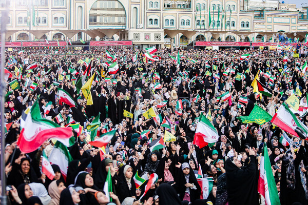 حملة «مثل النجمة»؛ أكبر احتفال للفتيات في إيران