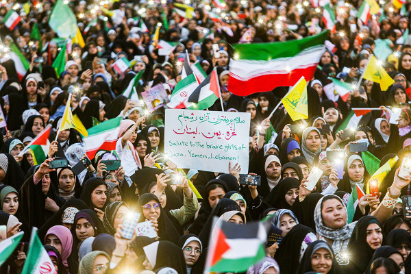 “如星星一般” 活动：伊朗最大的女生庆典