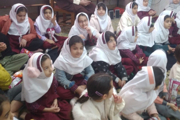 اکران فیلم سینمایی در مدارس و مساجد شهرستان دره شهر