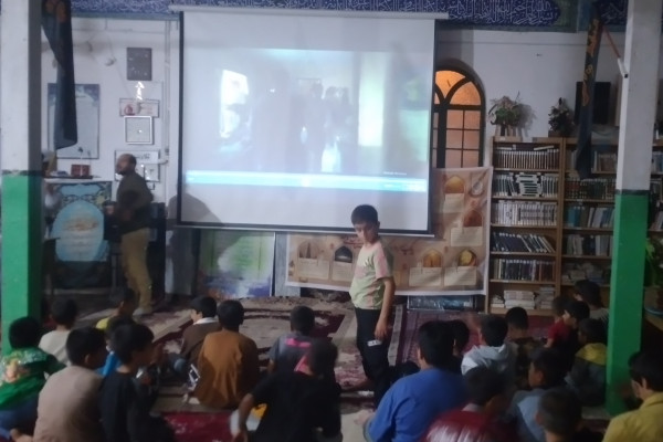 اکران فیلم های سینمایی درمدارس ومساجد شهرستان دره شهر