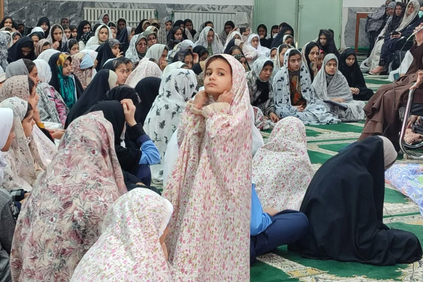 قاب‌هایی از اعتکاف مادر و دختری و دانش‌آموزی در خراسان جنوبی