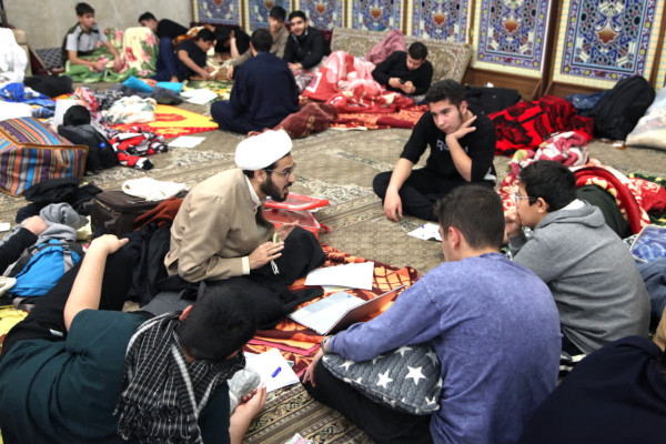 حجت‌الاسلام‌و‌المسلمین غفوری، نماینده ولی‌فقیه در استان و امام‌جمعه کرمانشاه در جمع معتکفین