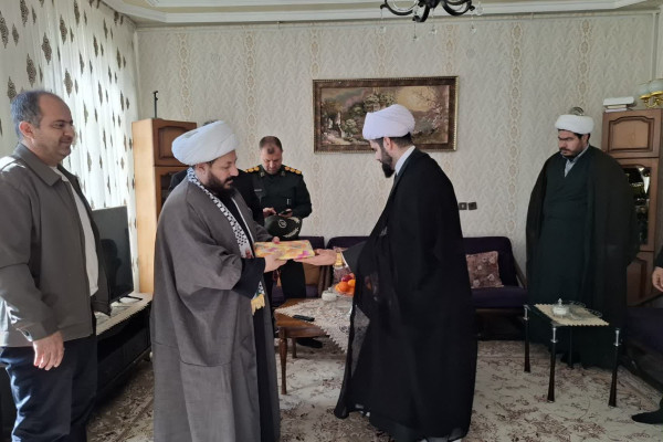 دیدار با خانواده معظم شهدا شهرستان دالاهو