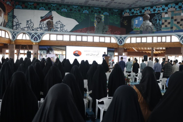 نشست تحلیلی «جنگ رمضان و نقش تبیینی دانشجویان»