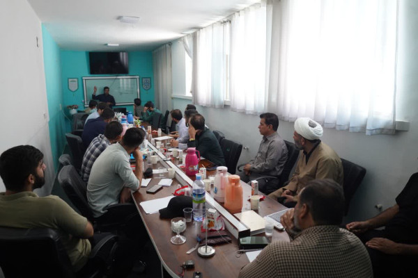 برگزاری دوره آموزشی طراحی دکور و دکورهای حجمی هیئتی با رویکرد خلاقانه و میدانی