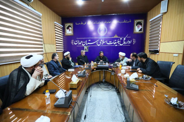 استاندار در جمع کارکنان خدوم نهضت اسلامی همدان