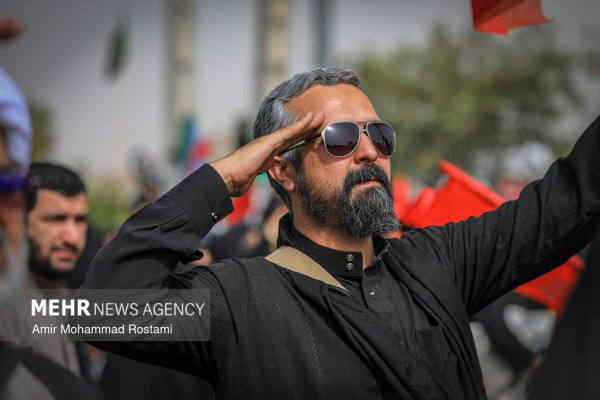 قم یکپارچه در سوگ