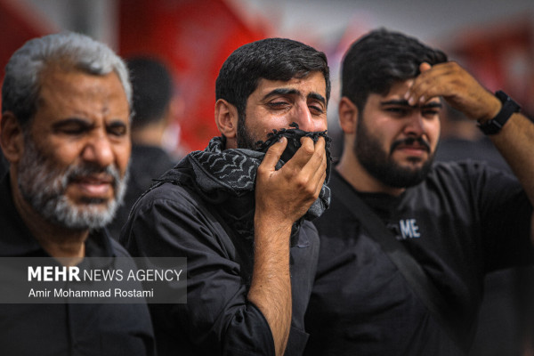 قم یکپارچه در سوگ