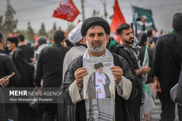 قم یکپارچه در سوگ